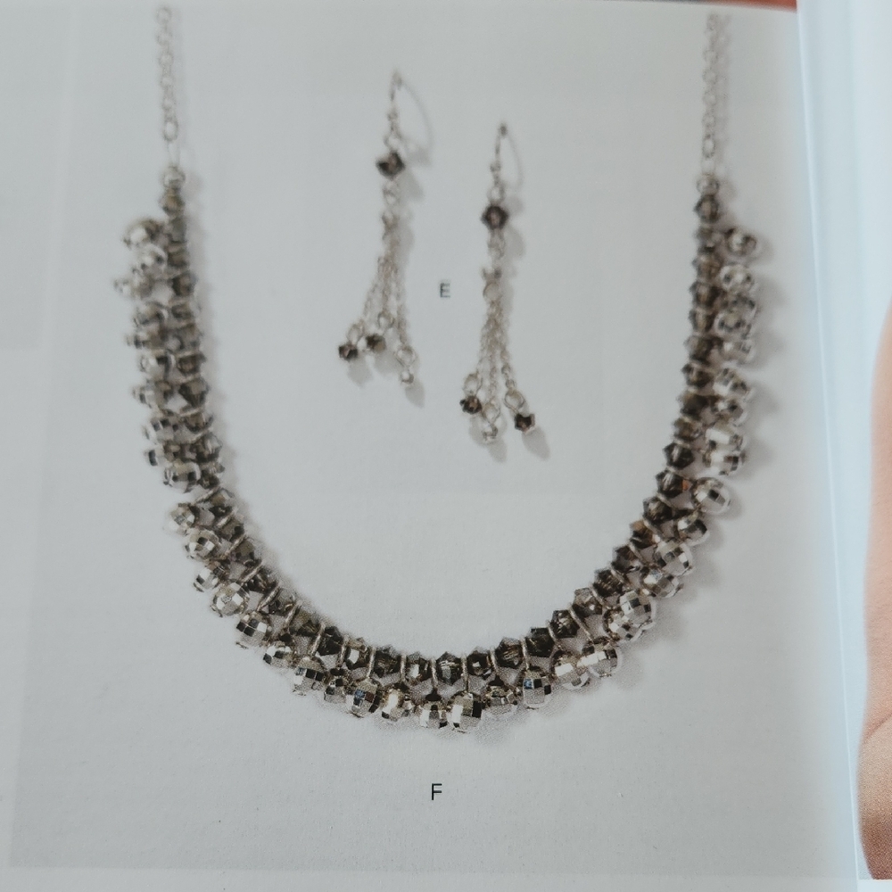 Touchstone Crystal Full Swing Necklace - Picture 4 of 5